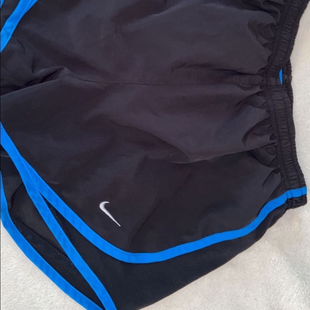 black and blue nike shorts